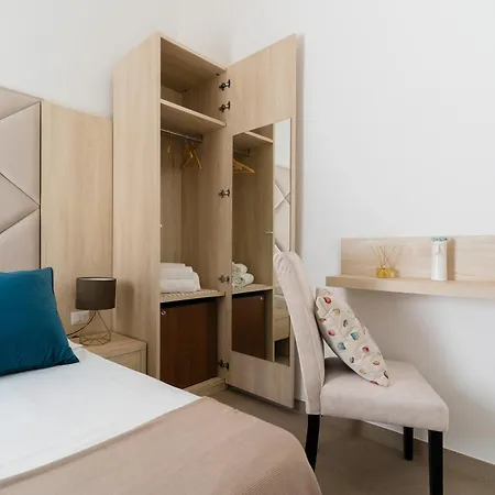 Bed & Breakfast Baia Di Torre Squillace 3*