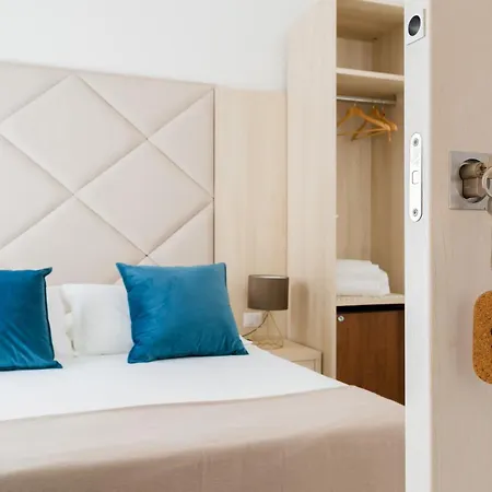 Bed & Breakfast Baia Di Torre Squillace 3*