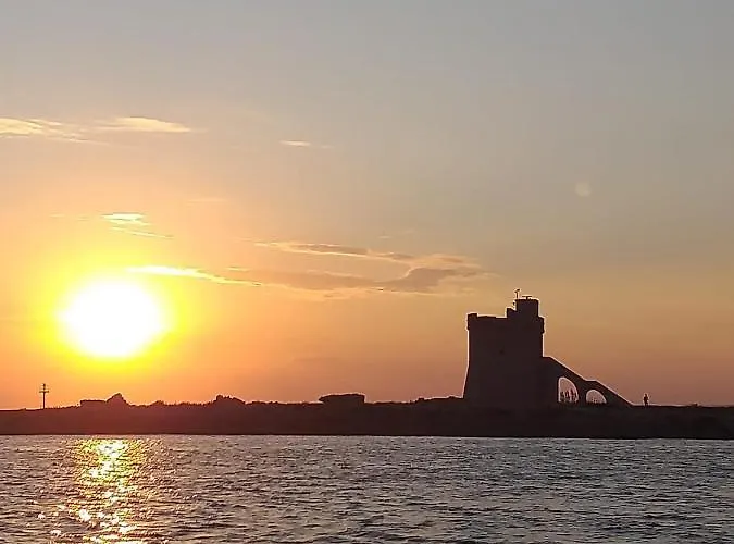 Baia Di Torre Squillace לינה וארוחת בוקר סנט'איזידורו